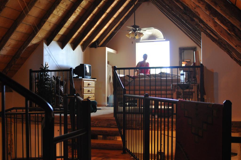 Wild West Retreat Villa Escalante Room photo